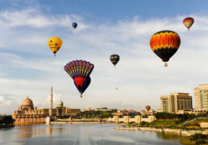 indonesia-ikut-ramaikan-festival-balon-udara-internasional-1603030_3x2